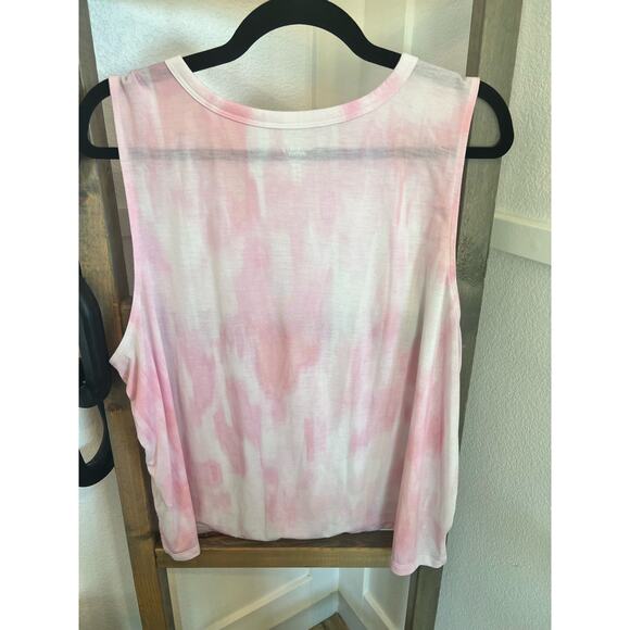 Old Navy Active Tank - Picture 3 of 3